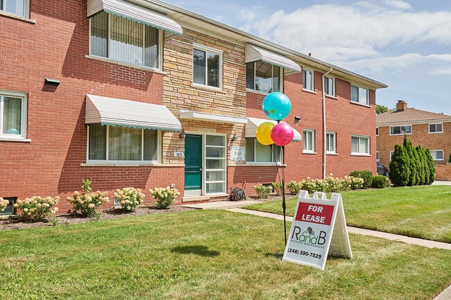 Welcome Home - Royal Oak Crossings at Gardenia