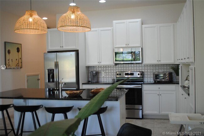 Building Photo - 118 Captiva Dr