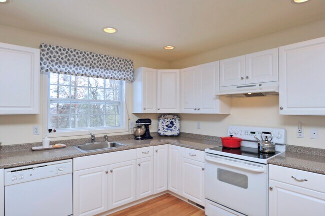 Foto del edificio - 185 Julia Ct