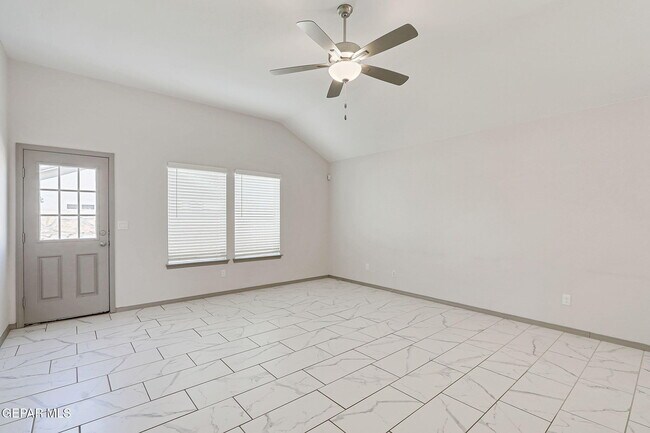 Building Photo - 1129 Indigo Sky St