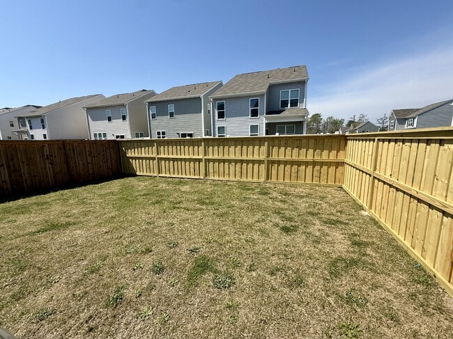 Photo - 1649 Stanley St House