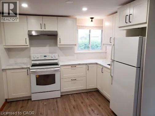 Building Photo - 300 Knoll St