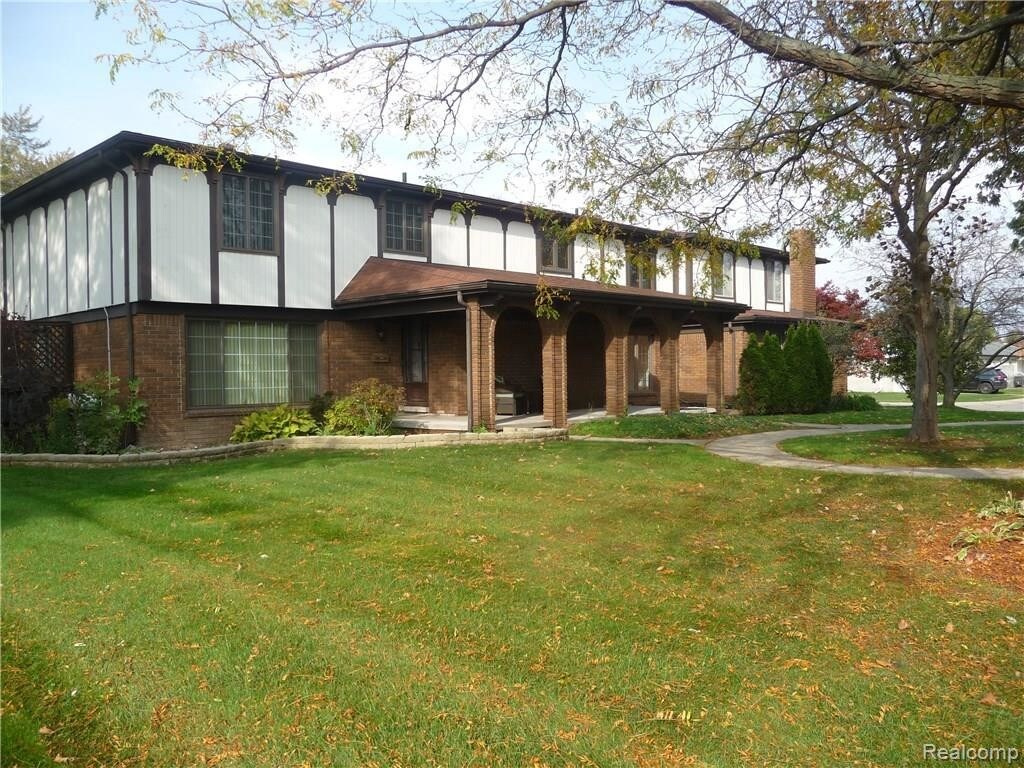 Primary Photo - 11604 Meadow Ln Dr