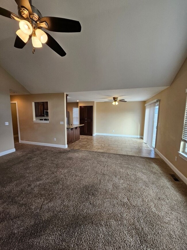 Foto del edificio - 3 Bedroom 2 Bath 2 Car Garage House.  Walking Distance to the Medical School