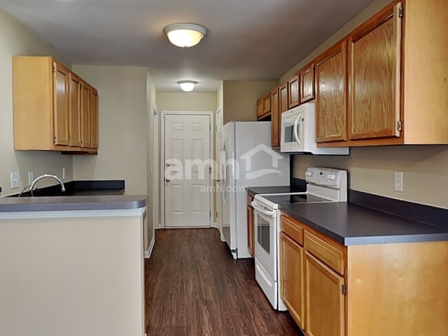 Building Photo - 519 Acorn Way