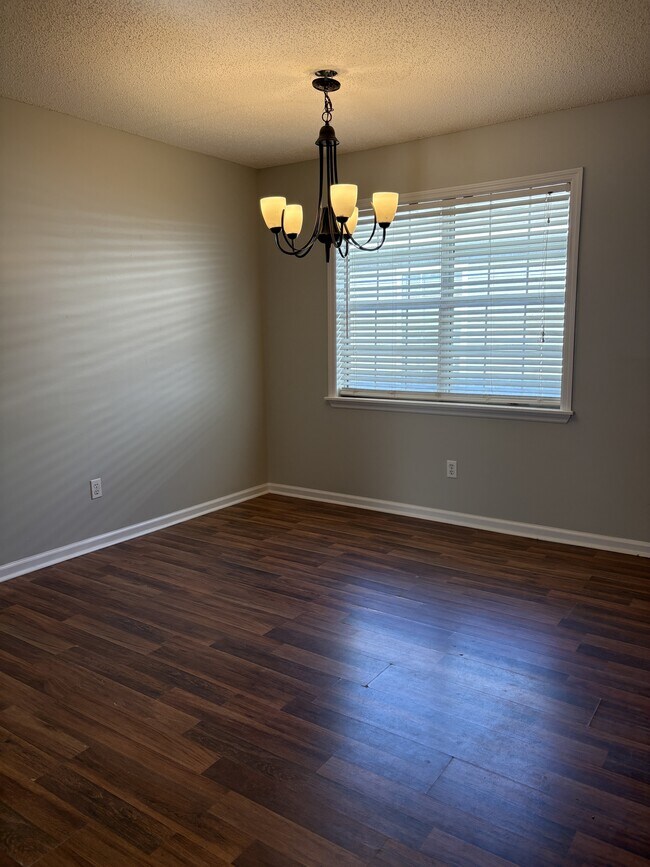 Foto del edificio - 3005 Schroer Dr