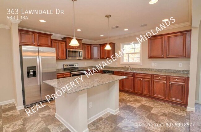 Building Photo - Luxurious Living in the Heart of Heather H...