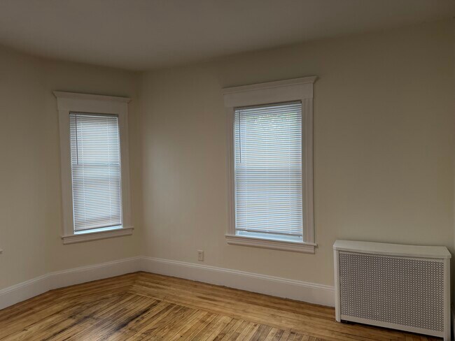 Foto del edificio - 677 Westford St