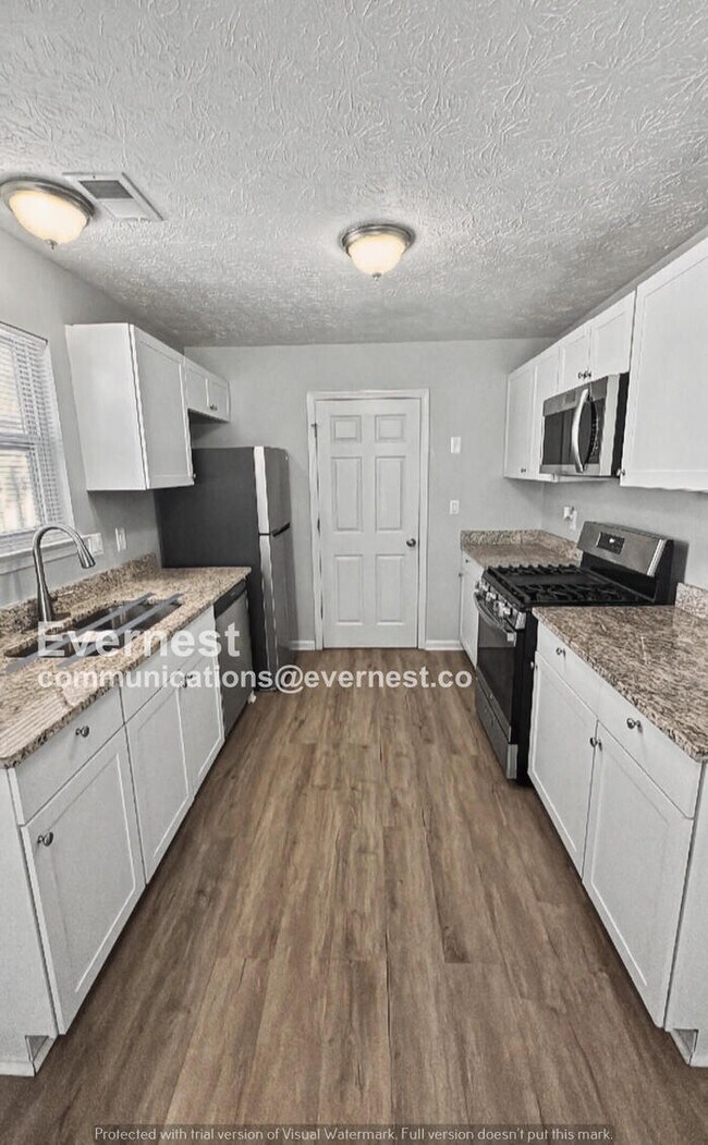 Foto del edificio - 3 Bed/2 Bath Home with Attached Garage / Pet-Friendly / Available Now!