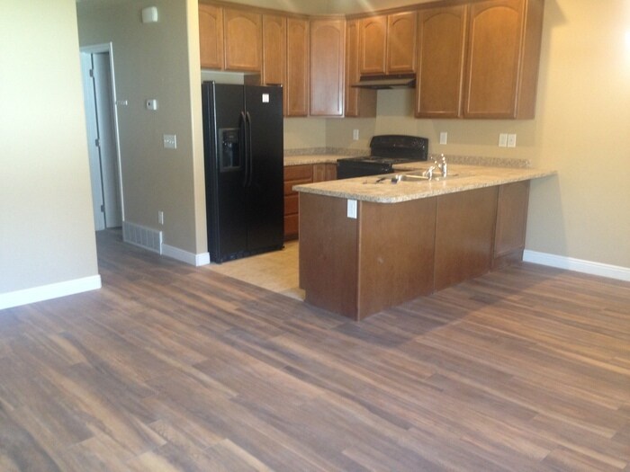 Primary Photo - 3166 W Desert Lily Dr