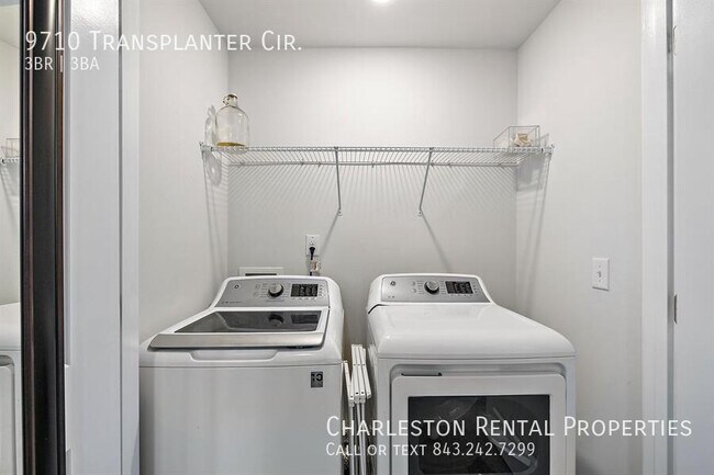 Foto del edificio - 9710 Transplanter Cir