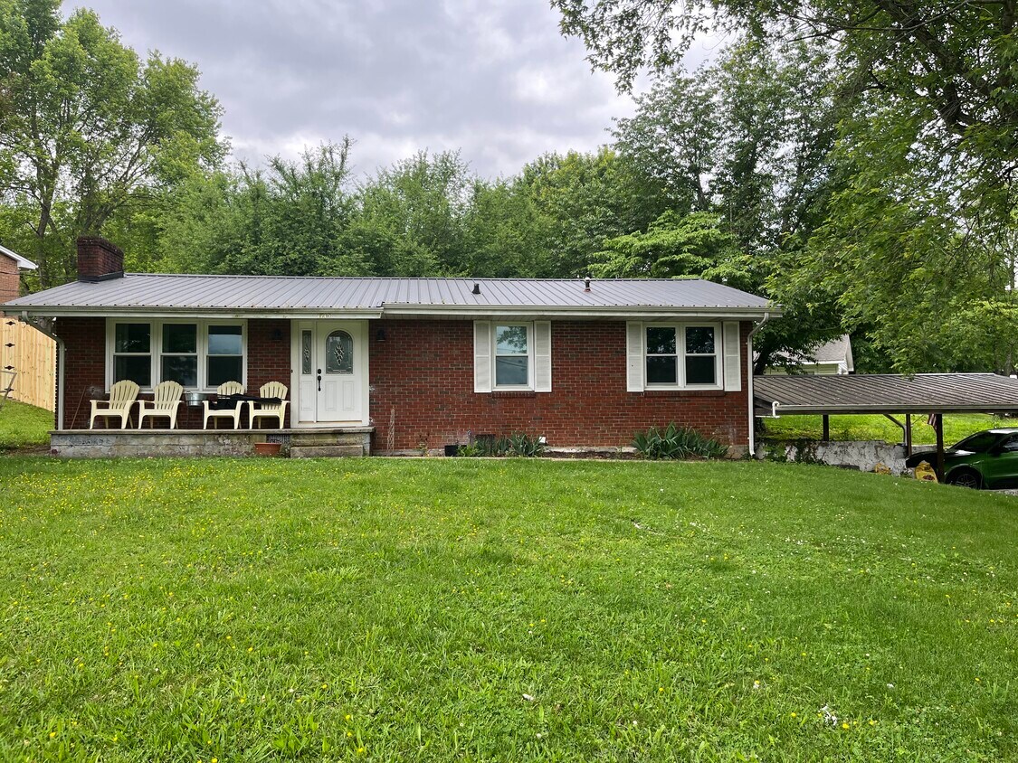 Foto principal - 1715 E Oakland Ave