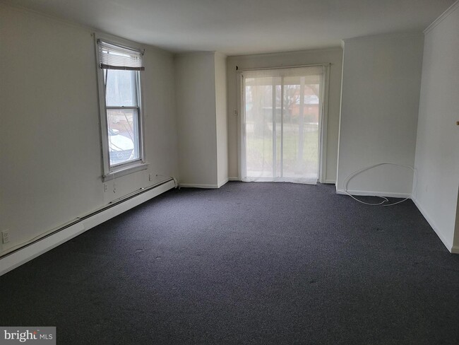 Building Photo - 331 Conshohocken State Rd