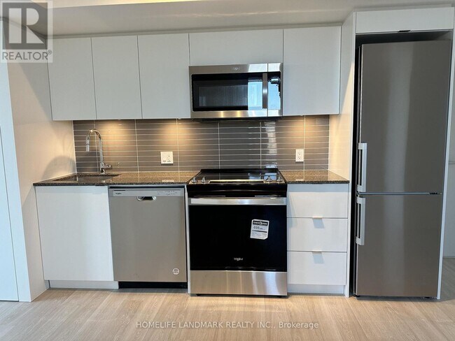 Building Photo - 500 Wilson Ave