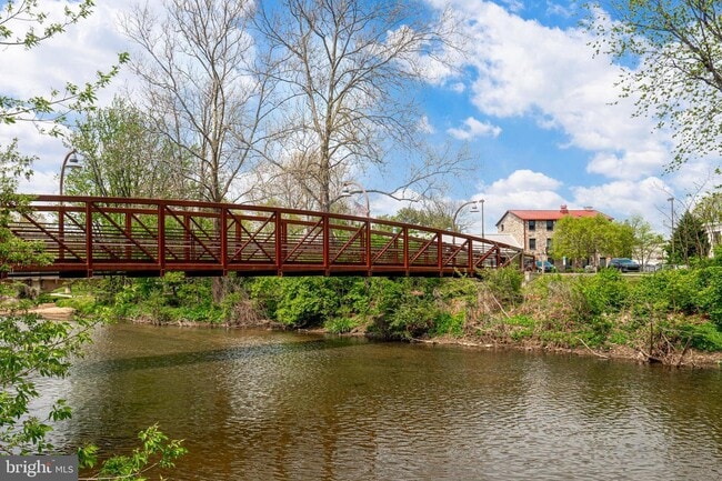 Building Photo - 26 E Lancaster Ave