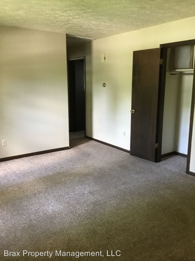 Foto del edificio - 3 br, 1 bath House - 558 S. Belcrest