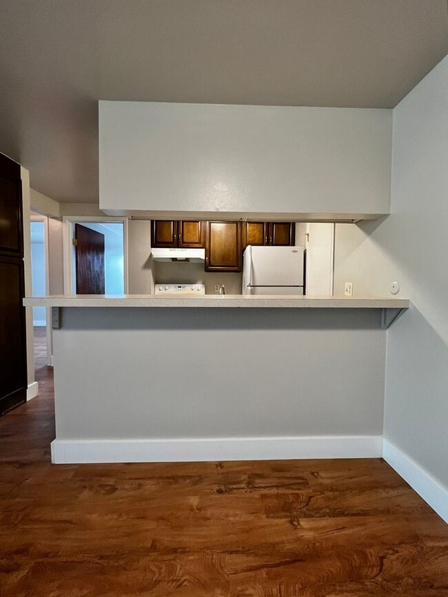 Building Photo - Robertson1005 (KC-DT)