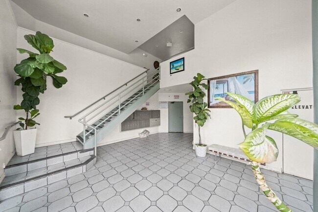 Foto del edificio - 730 Pine Ave.