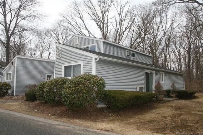 Building Photo - 15 -2 Kent Ct