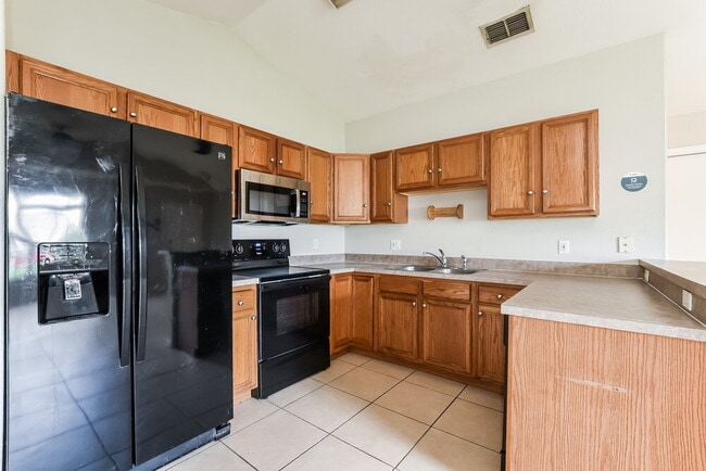 Building Photo - 2728 Regency Oak Ln