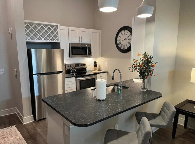 Foto del edificio - 3700 Ingleside Blvd