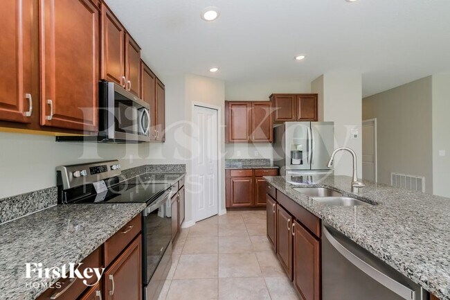 Foto del edificio - 6117 Tremeza Pl