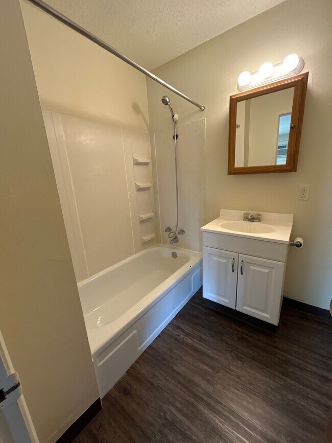 Foto del edificio - 310 NW Chapel Dr