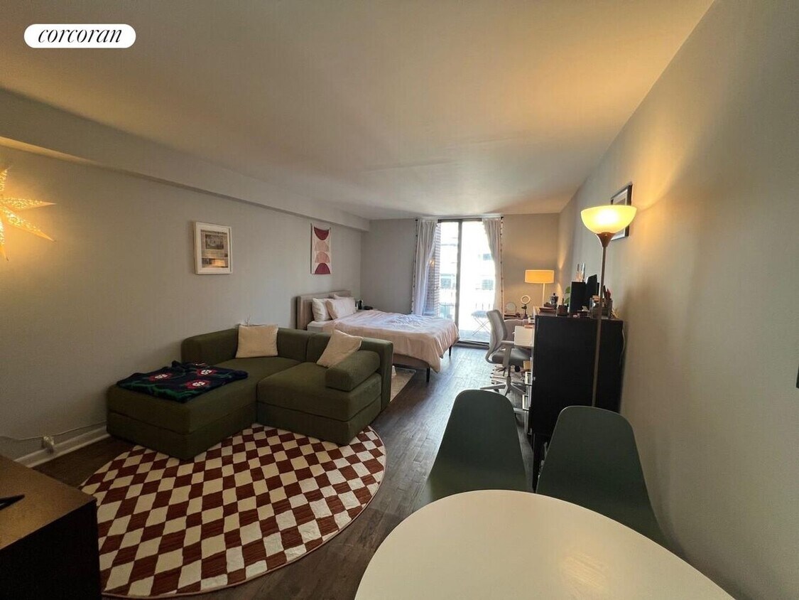 Foto principal - 430 E 77th St