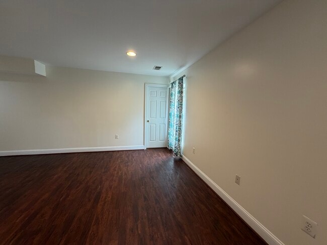 Building Photo - 188 Executive Cir