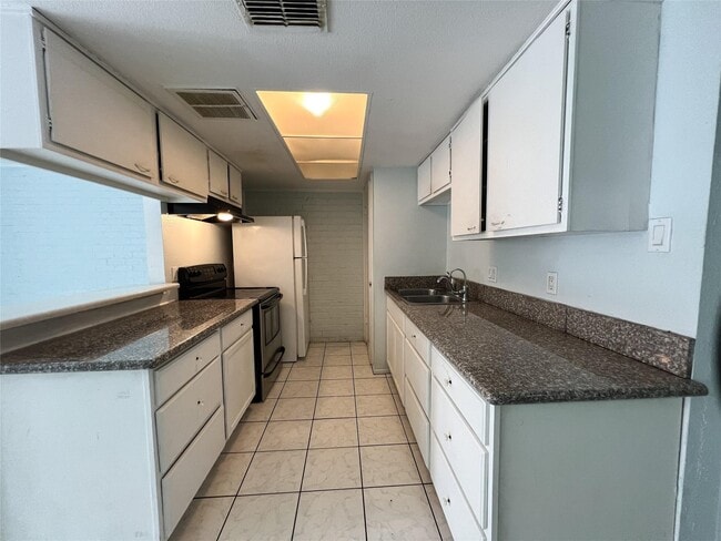 Foto del edificio - 7247 Cook Rd