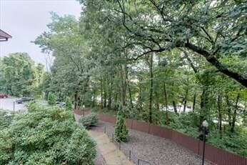 Building Photo - 340 Sunderland Rd