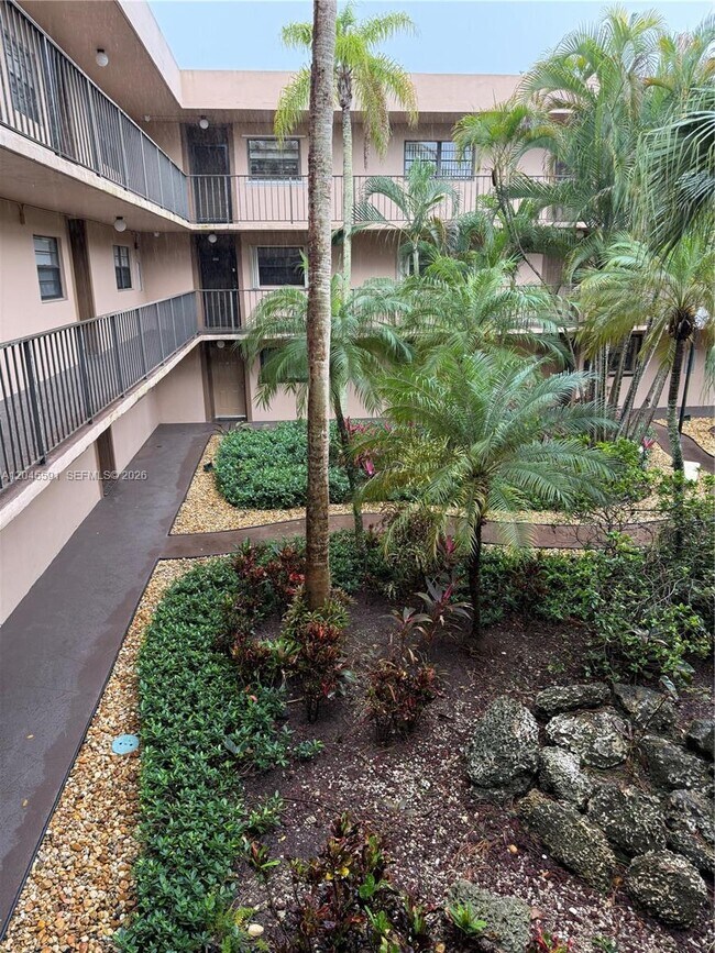 Building Photo - 10975 SW 107th St