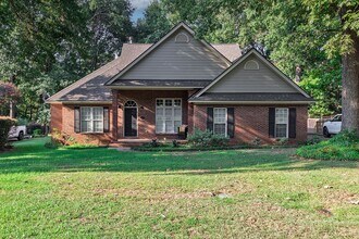 Building Photo - 55 Hickory Ln