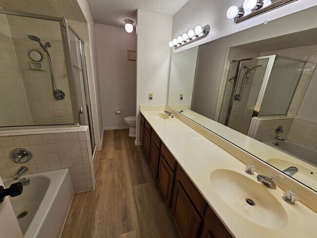 Foto del edificio - 15221 Berry Trail