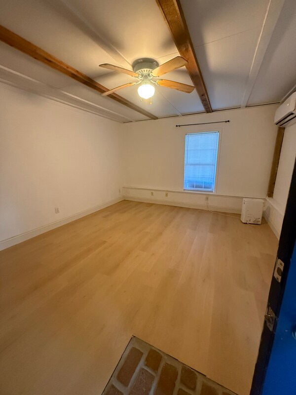 Foto del edificio - 704 Mystic View Rd