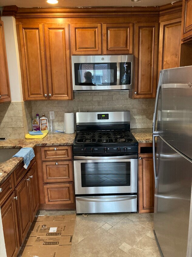 Kitchen - 758B Quincy Ave