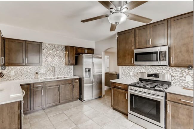 Building Photo - 2808 Junta