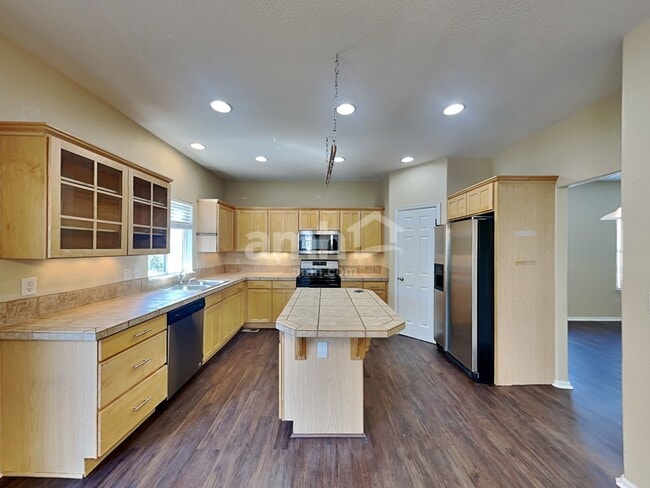 Foto del edificio - 20930 E 42nd Ave