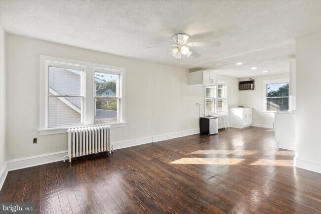 Building Photo - 417 Garfield Ave
