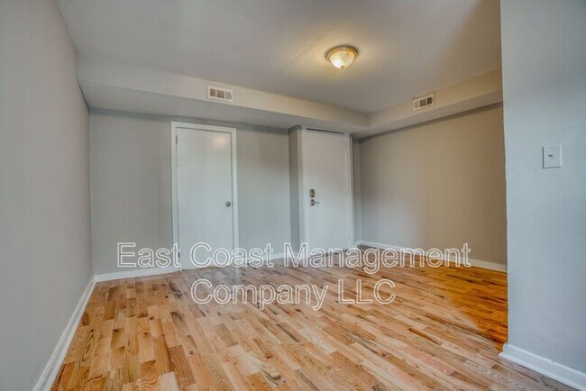 Foto del edificio - 102 S Wolfe St