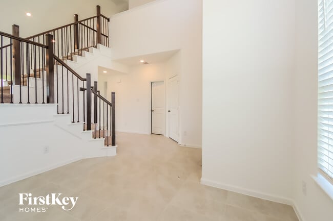 Foto del edificio - 9451 Vis Fls Trce