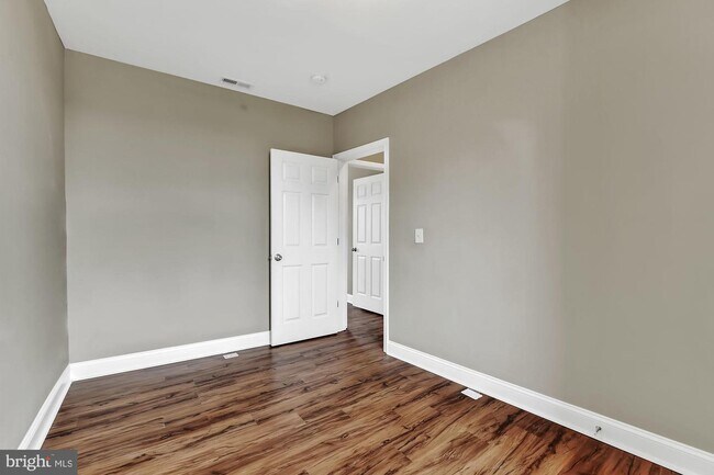 Building Photo - 4614 Pall Mall Rd