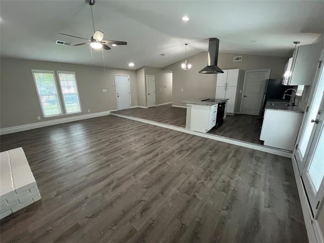 Building Photo - 522 San Carlos Dr