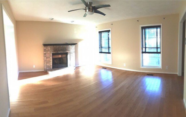 Building Photo - 1001 Fillmore Ct