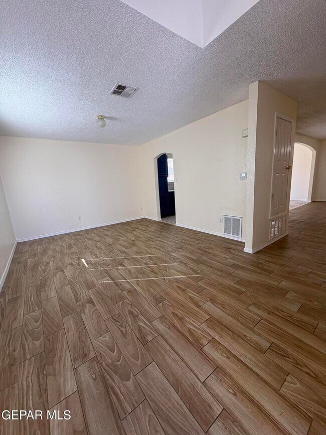 Foto del edificio - 2333 Hannah Leigh St