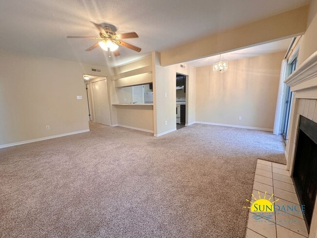 Building Photo - Great 2 Bedroom Unit in Fort Walton Beach!