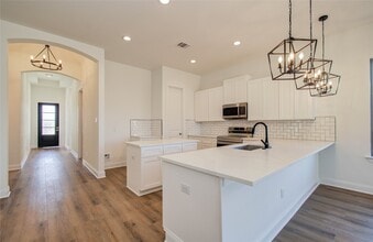 Building Photo - 1248 Rd 5802