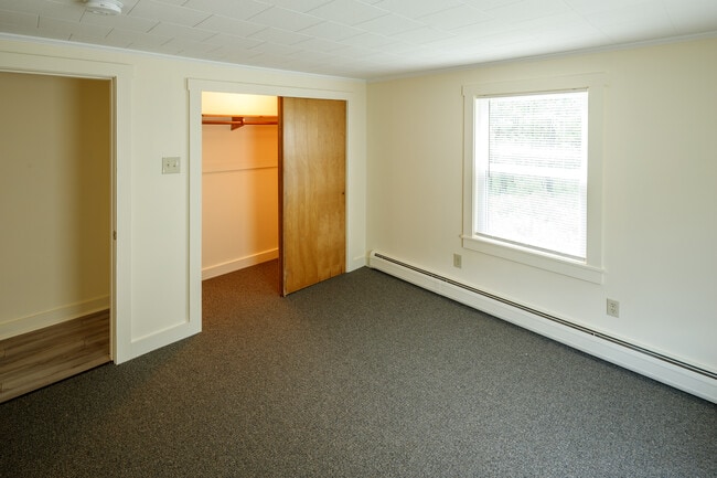 Building Photo - The Fairway