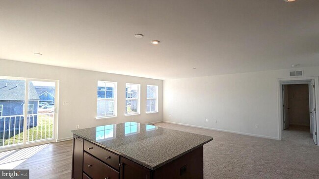 Foto del edificio - 11 Edinburgh Ct