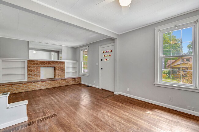Building Photo - 6312 Bedford St